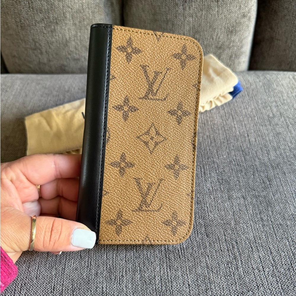 Louis Vuitton Monogram phone  holder